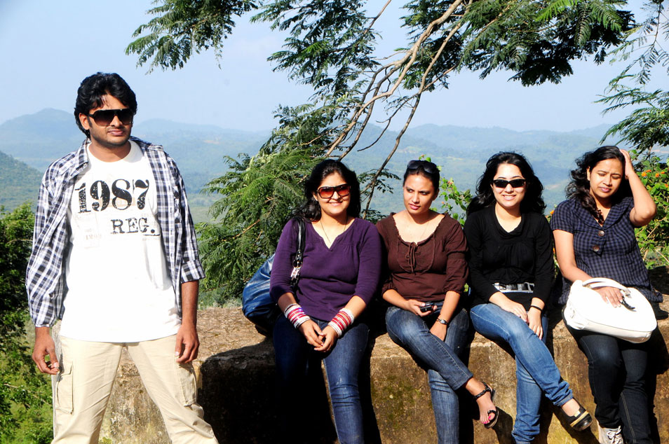 Maa Abbai Engineering Student Movie hd photo