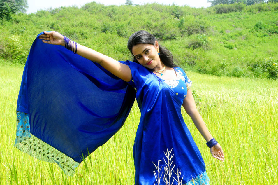 Maa Abbai Engineering Student Movie hd photo
