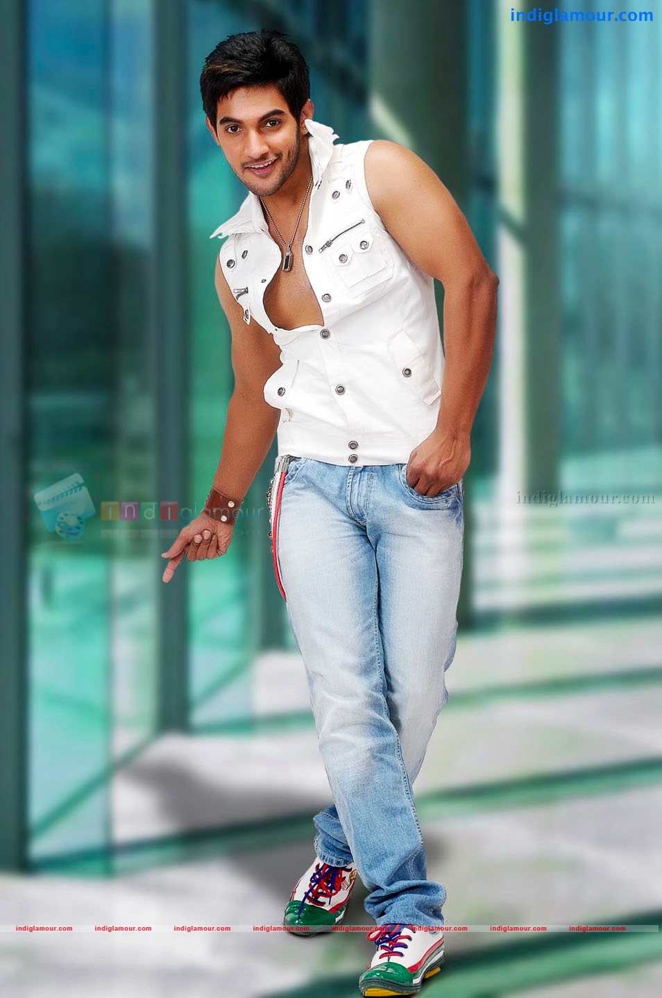 Pooga Movie hd photo