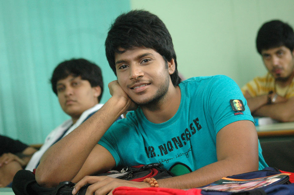 Routine Love Story Movie hd photo