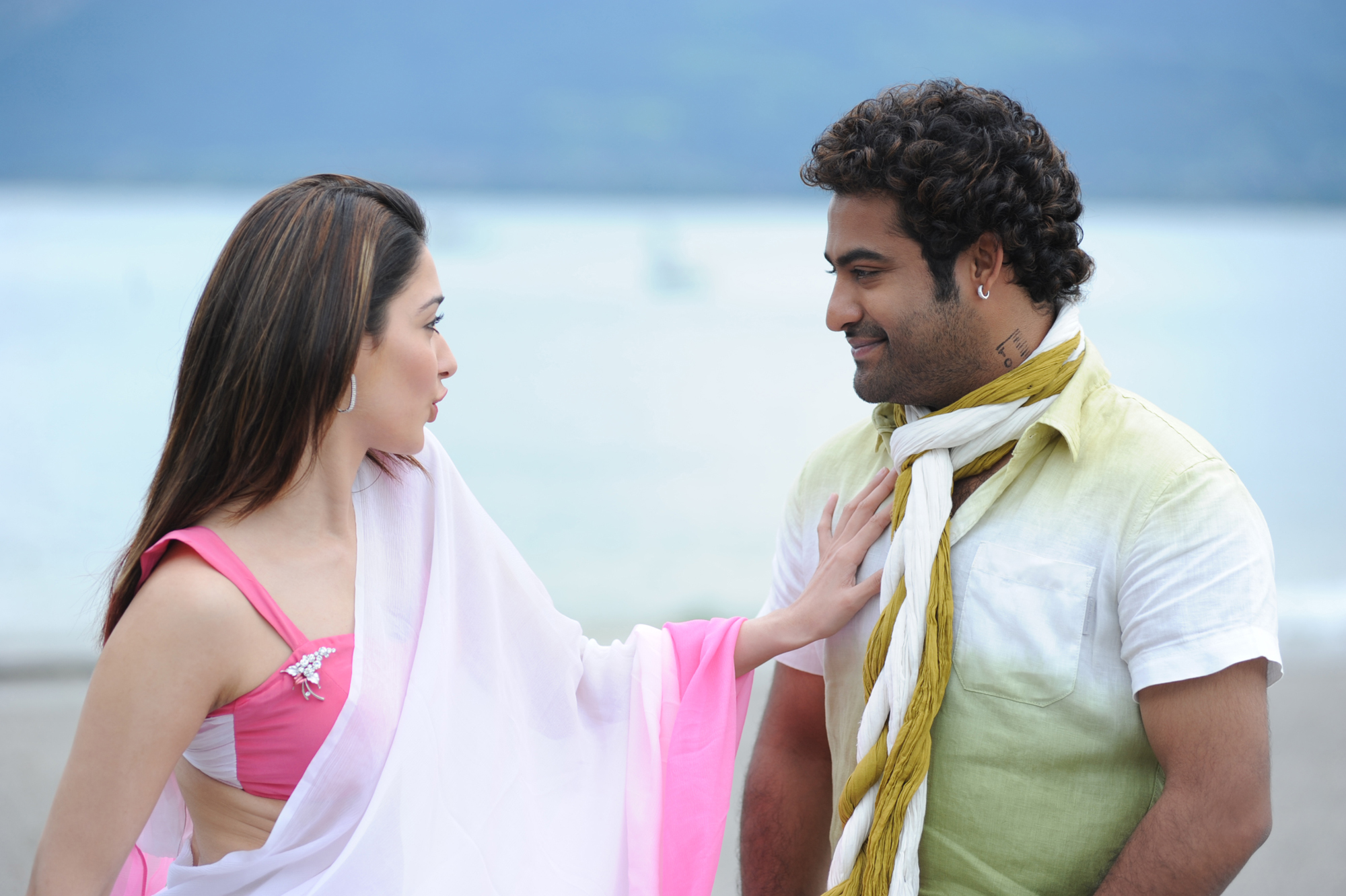 Oosaravelli Movie hd photo