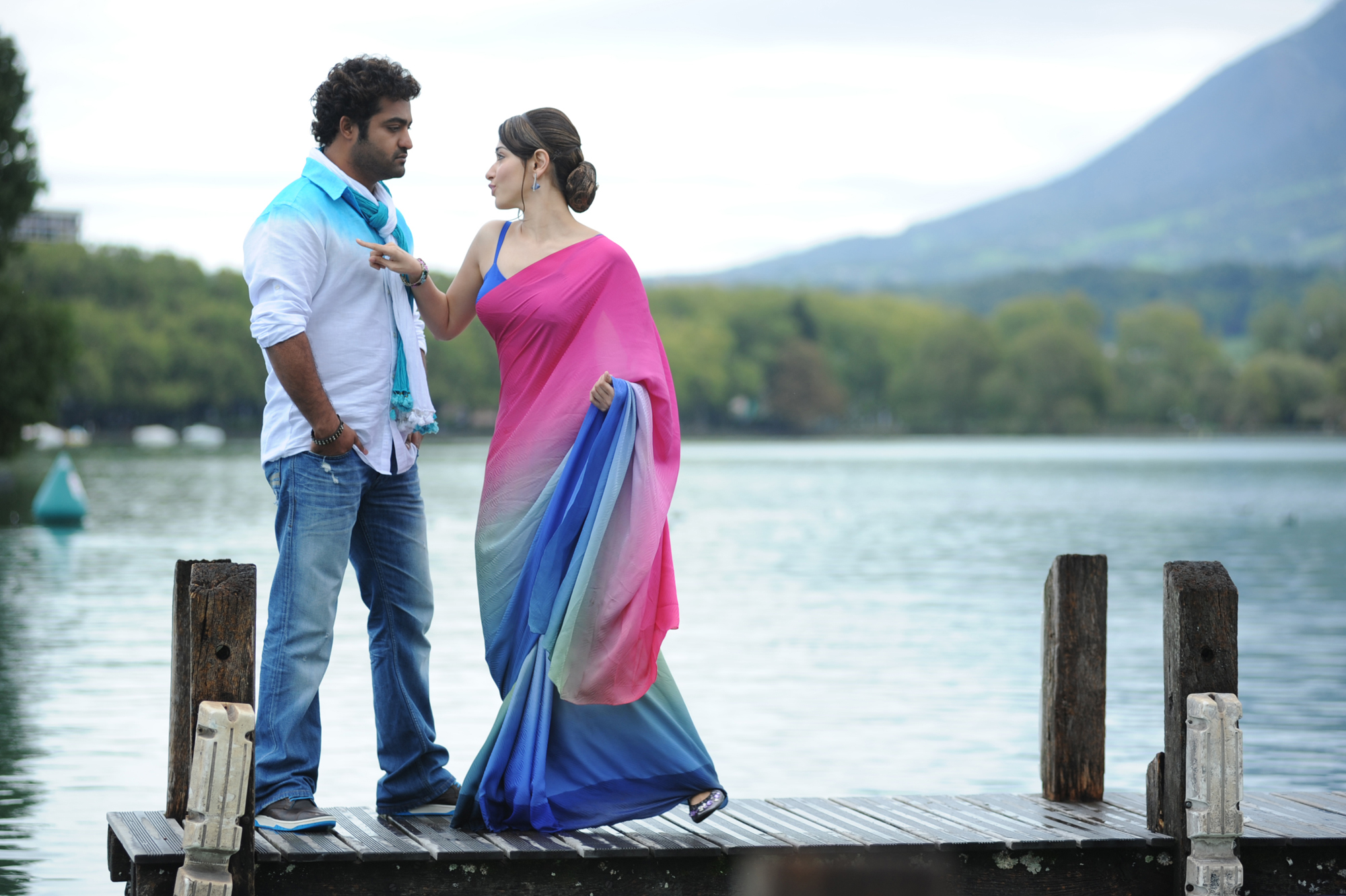 Oosaravelli Movie hd photo