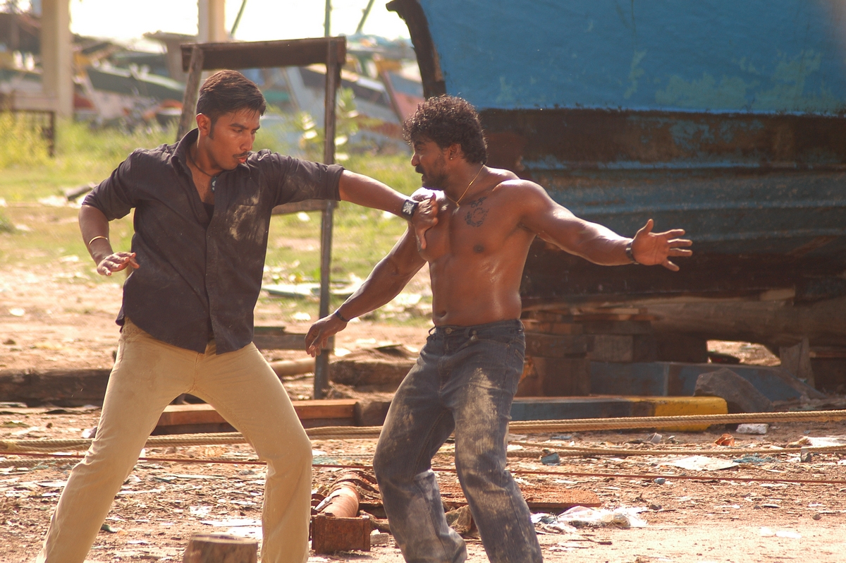 Chirutha Puli Movie hd photo