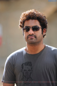 Oosaravelli photos