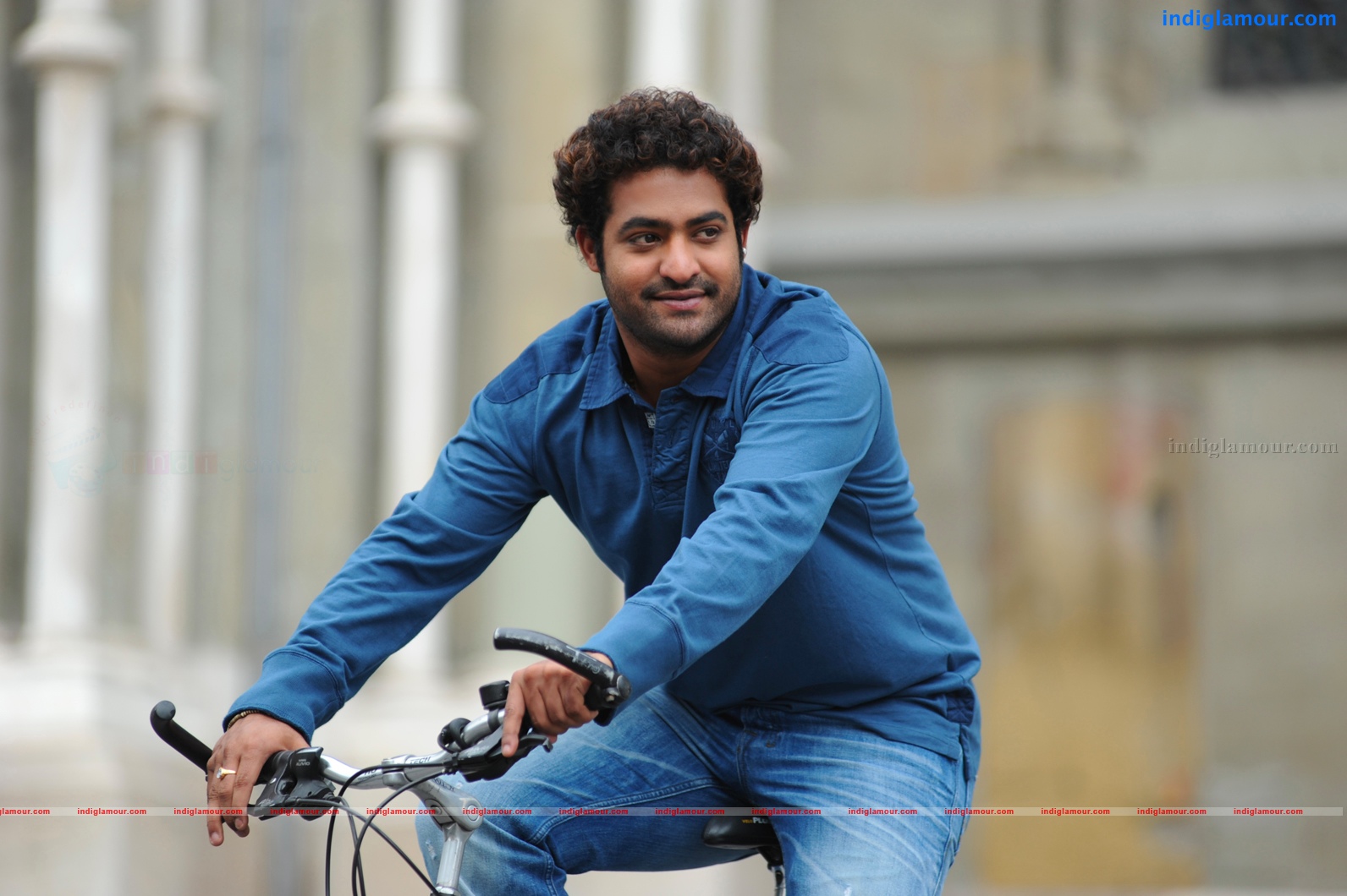 Oosaravelli Movie hd photo