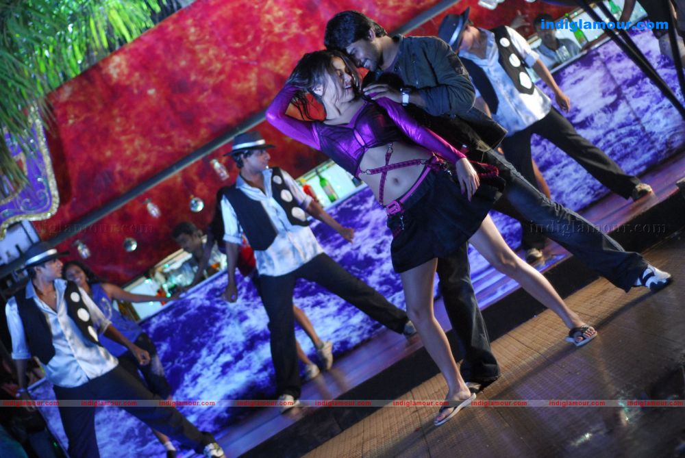 Ala Modalaindi Movie hd photo