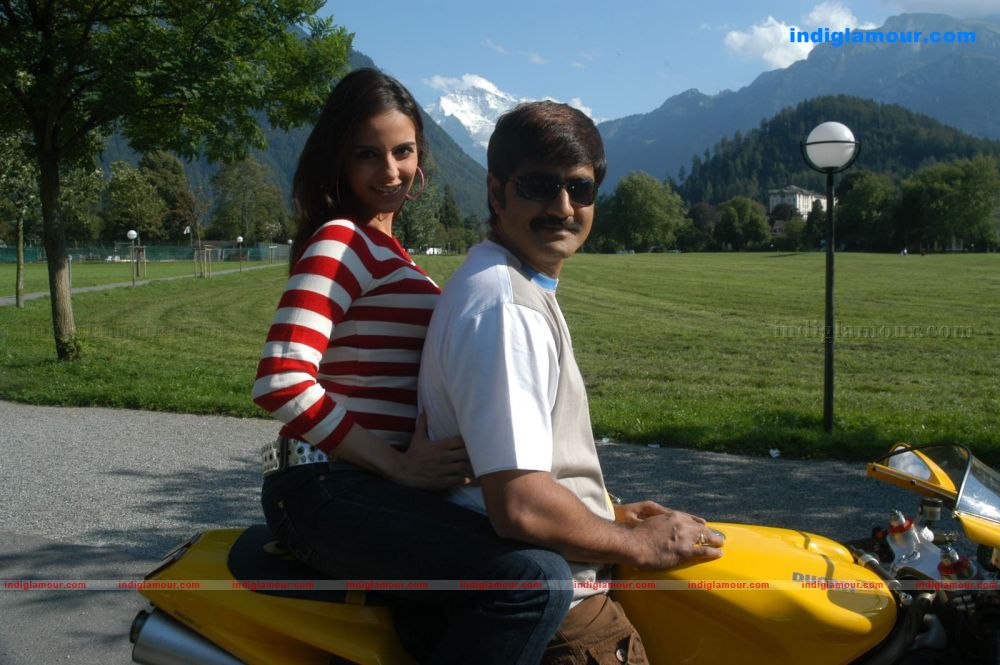 America Alludu Movie hd photo