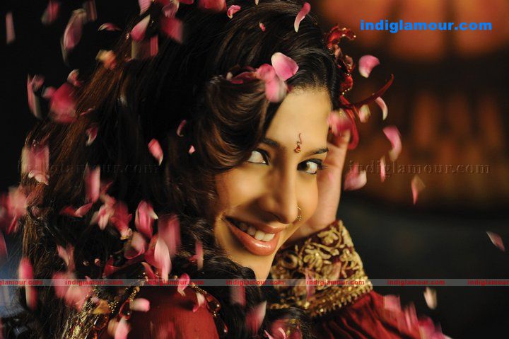 Anaganaga O Dheerudu Movie hd photo
