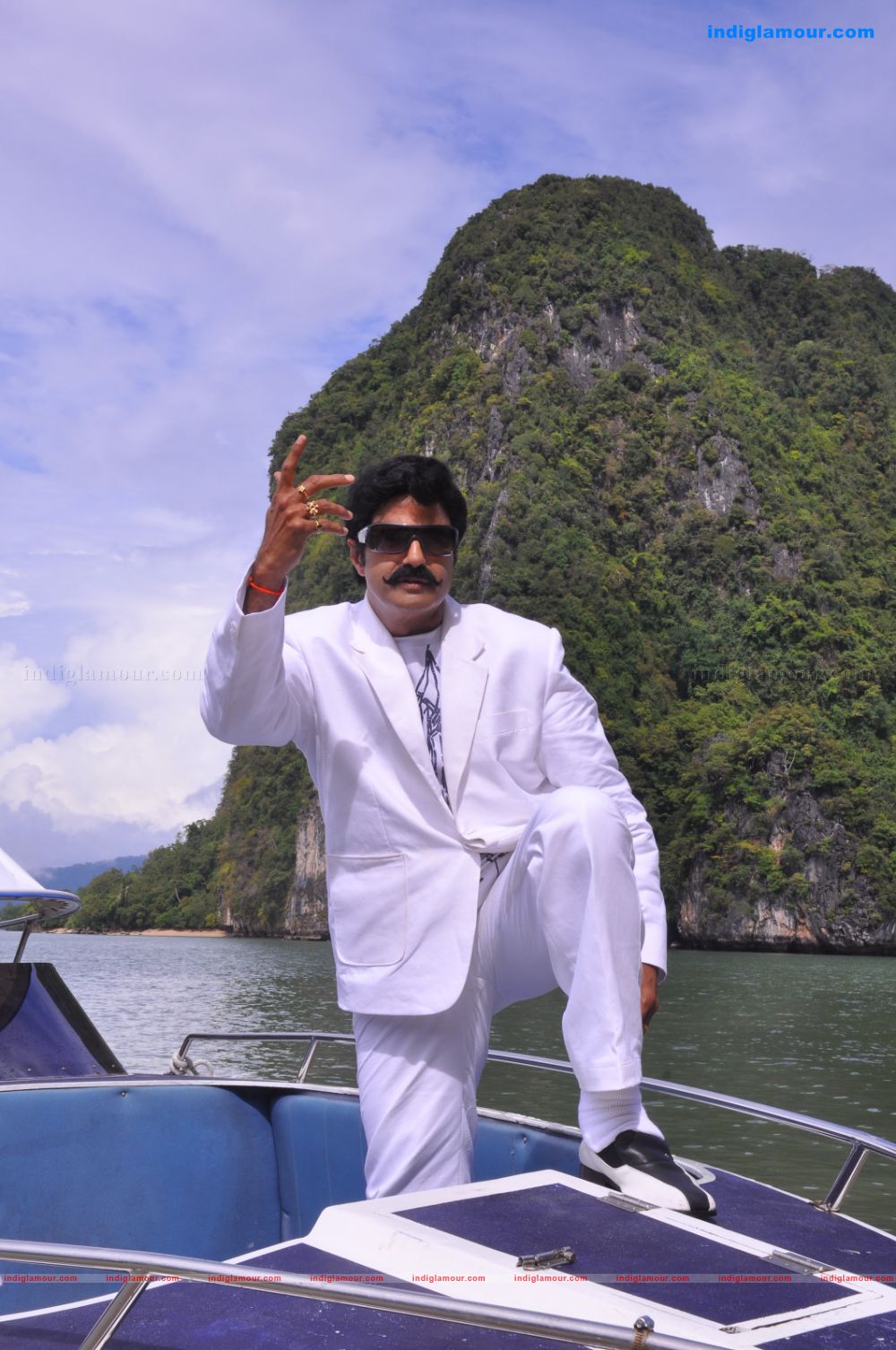 Parama veera Chakra Movie hd photo