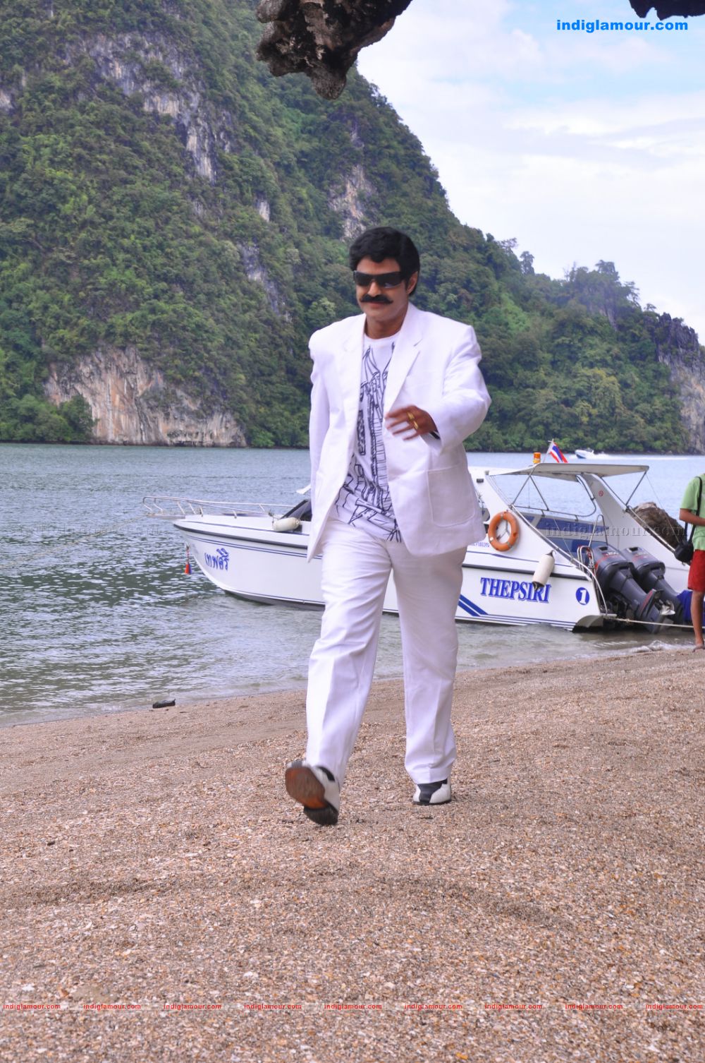 Parama veera Chakra Movie hd photo