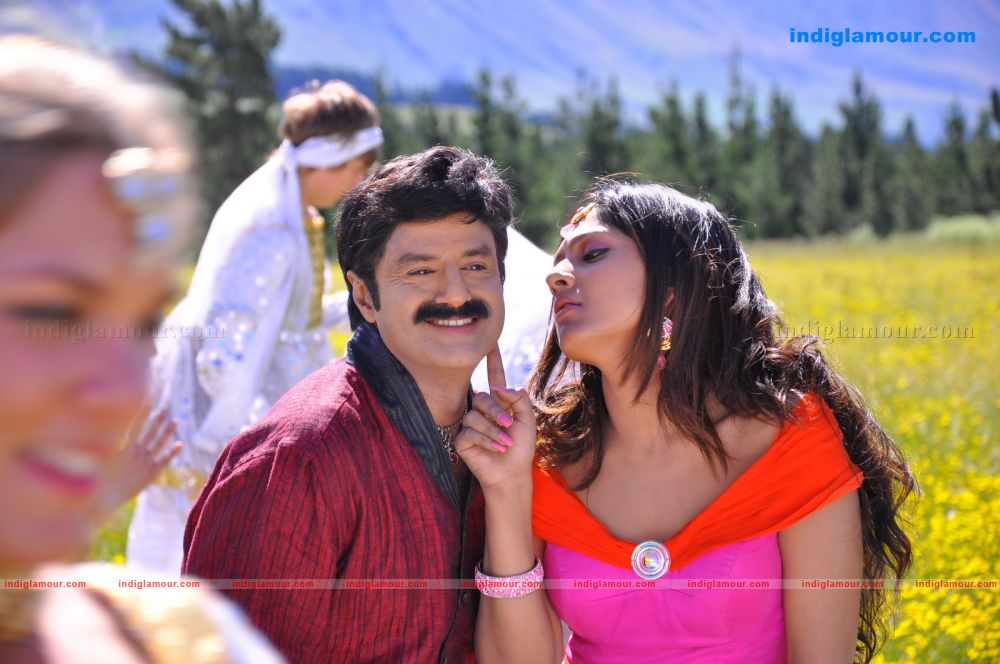 Parama veera Chakra Movie hd photo
