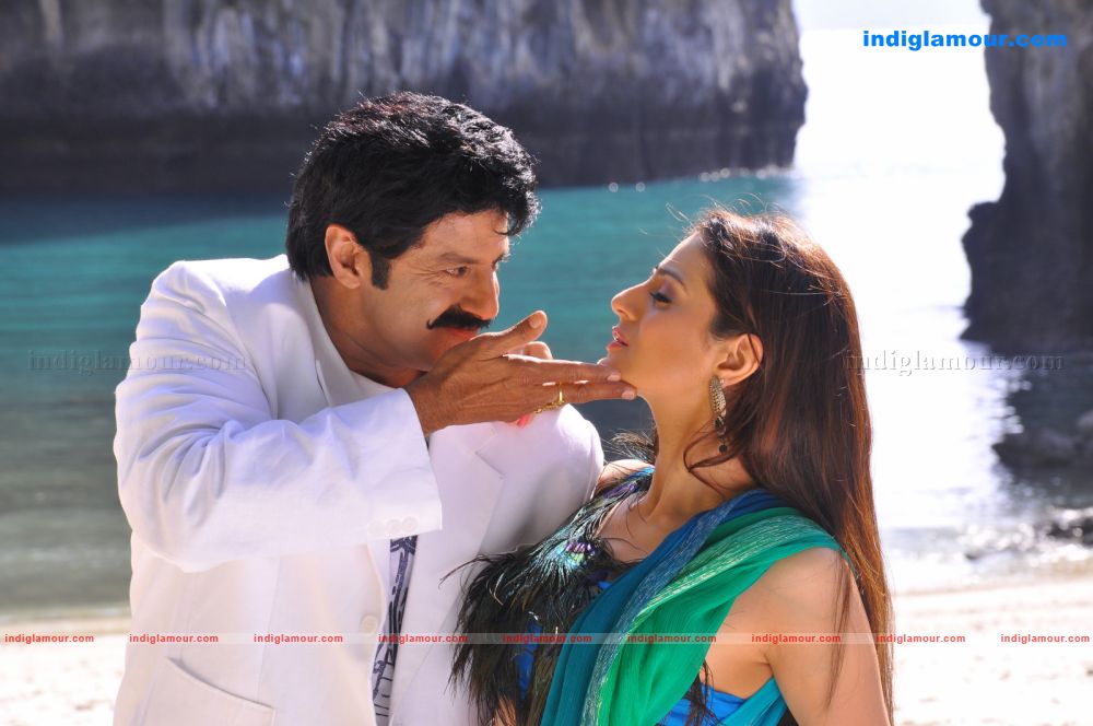 Parama veera Chakra Movie hd photo