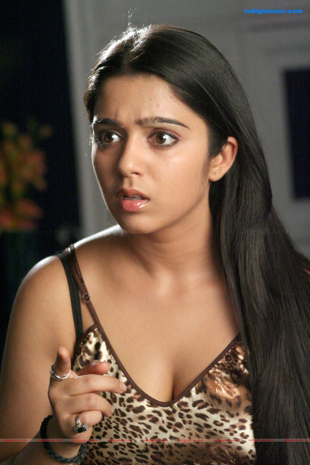 Mayagadu Movie hd photo