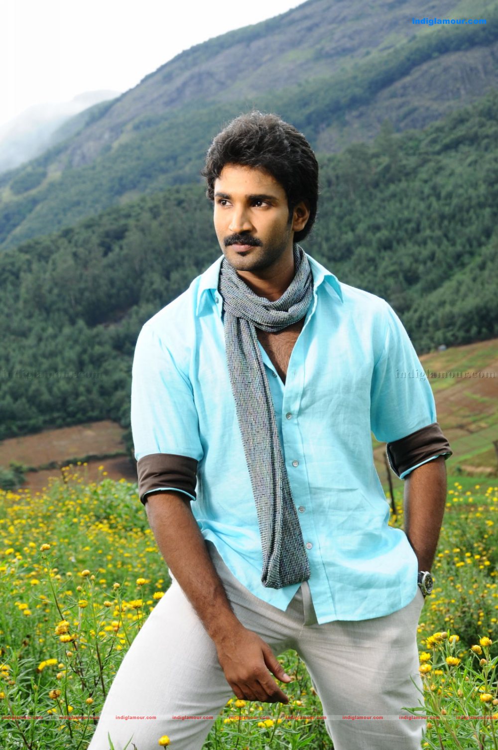 Chelagatam Movie hd photo
