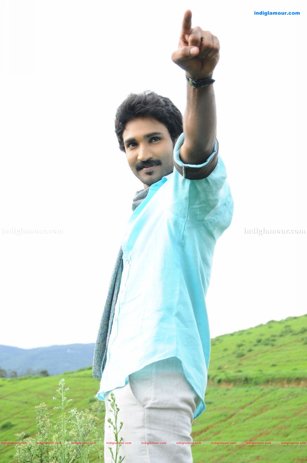 Chelagatam Movie hd photo