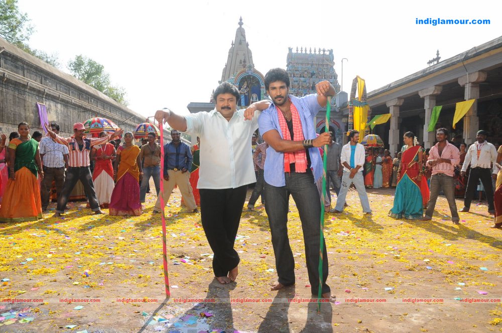 Chelagatam Movie hd photo