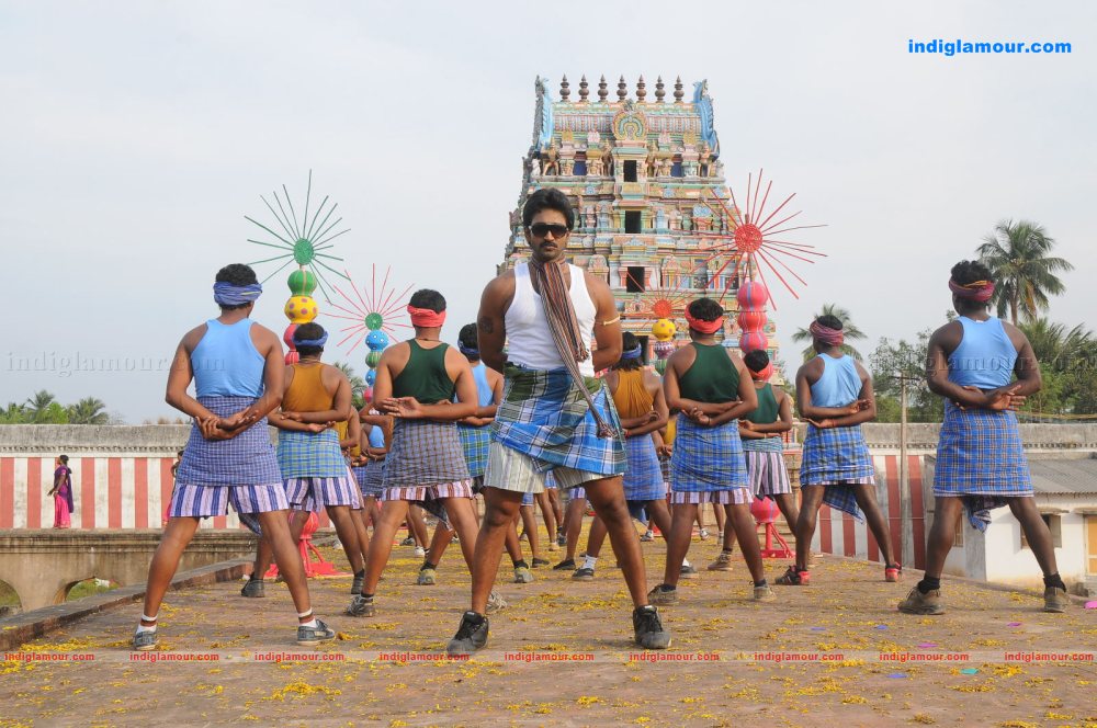 Chelagatam Movie hd photo
