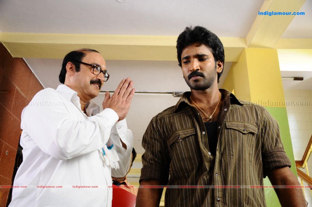Chelagatam Movie hd photo
