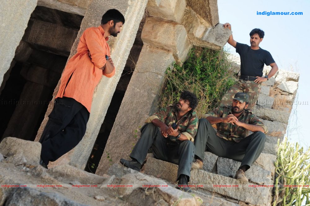 Virodhi Movie hd photo