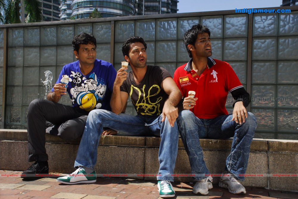 Mugguru Movie hd photo