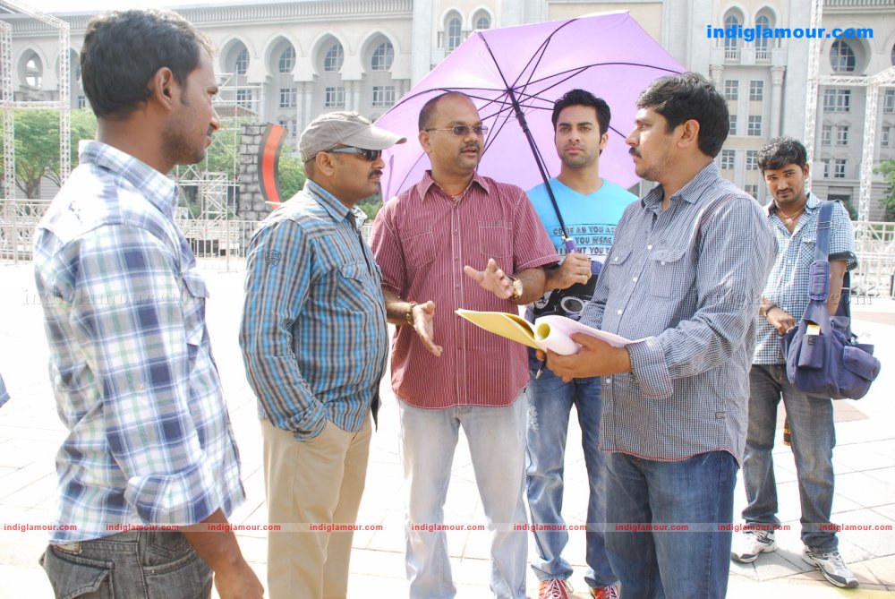 Mugguru Movie hd photo