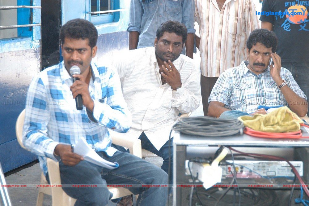 Aha Naa Pellanta Movie hd photo