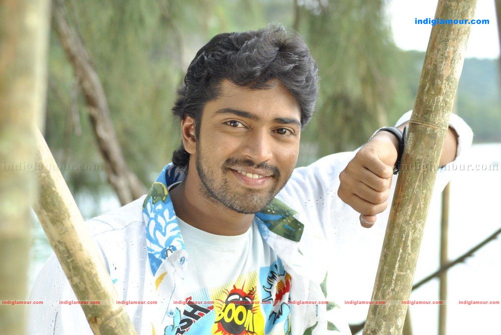 Aha Naa Pellanta Movie hd photo