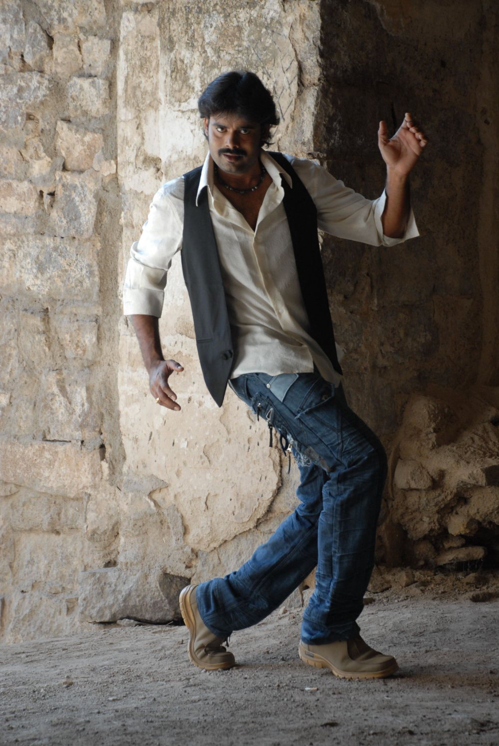 Tirugubotu Movie hd photo