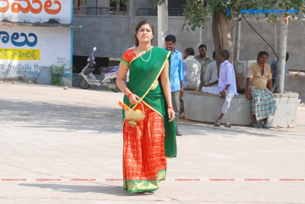 Nandi Naditha Movie hd photo