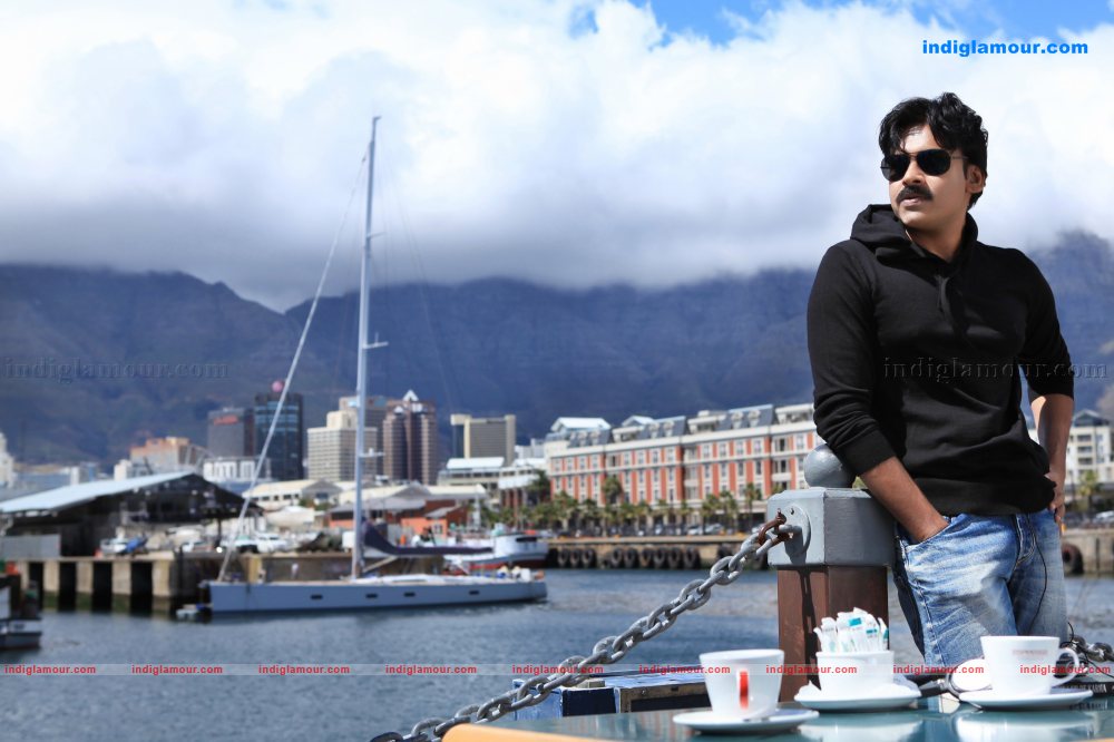 Teen Maar Movie hd photo