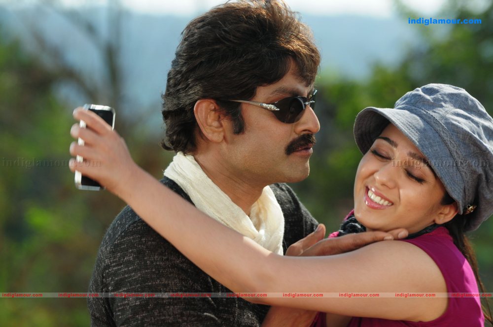 Nagaram Nidra Potunna Vela Movie hd photo