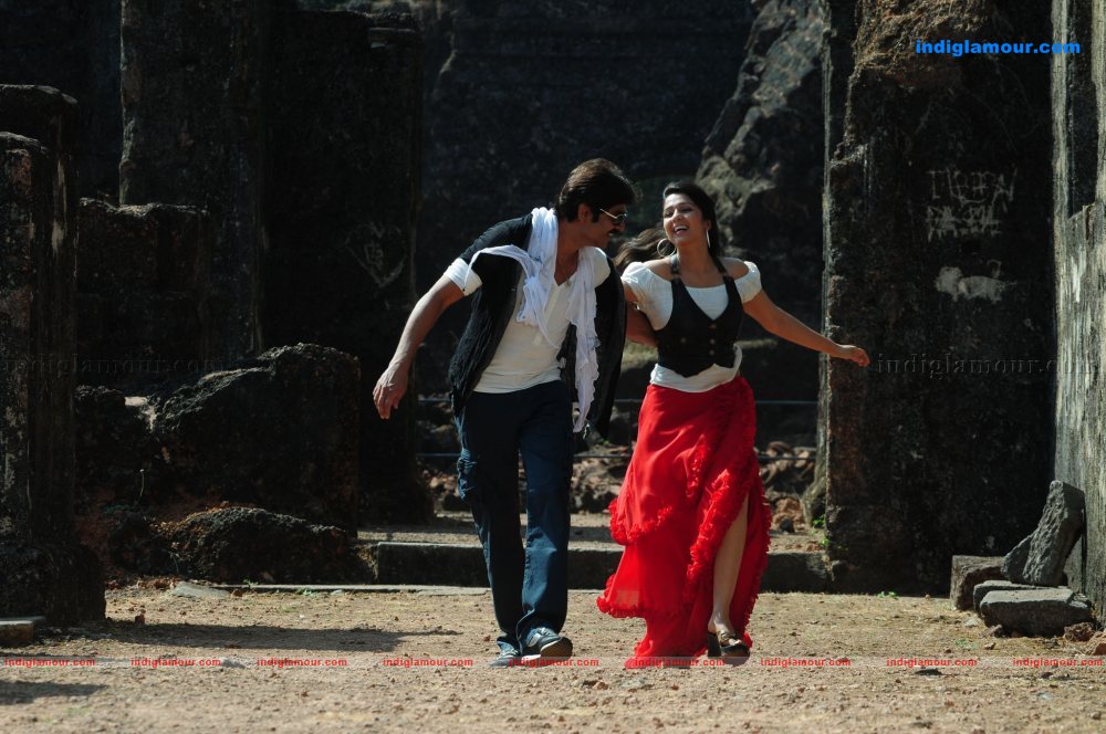Nagaram Nidra Potunna Vela Movie hd photo