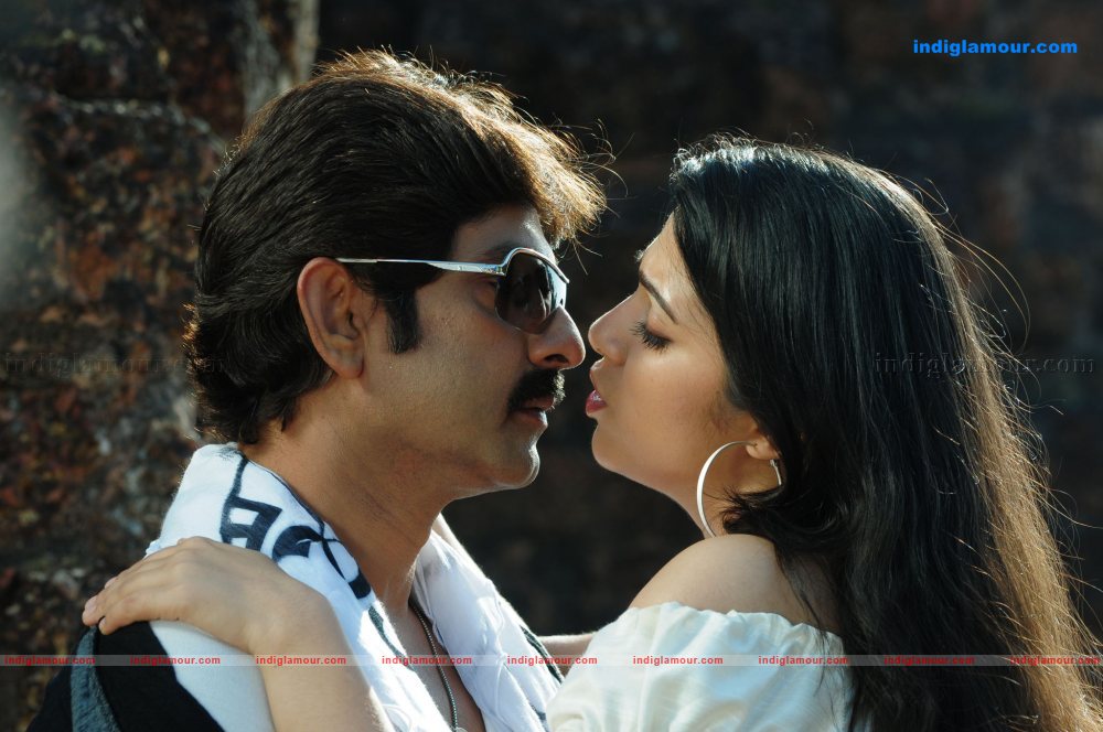Nagaram Nidra Potunna Vela Movie hd photo