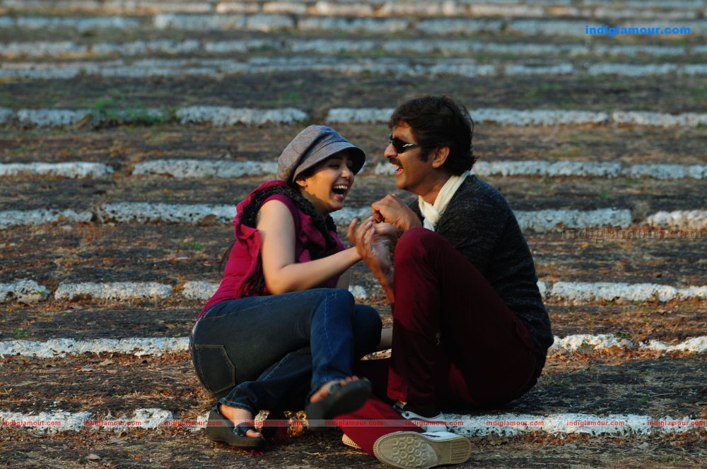 Nagaram Nidra Potunna Vela Movie hd photo