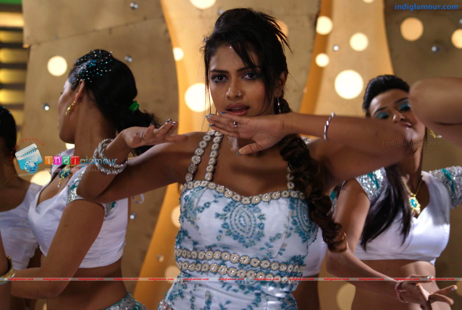 Nirantharam Nee Oohale Movie hd photo