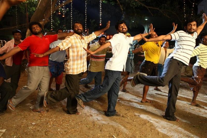 Naluguru Snehitula Katha Movie hd photo
