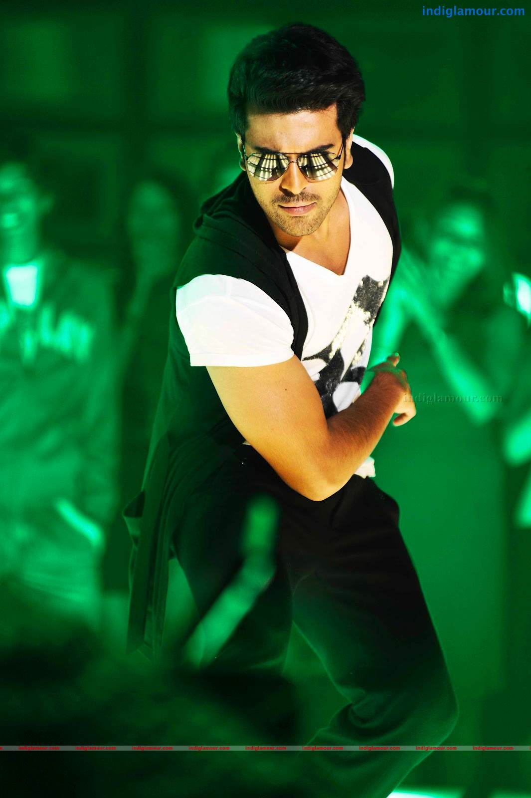 Naayak Movie hd photo