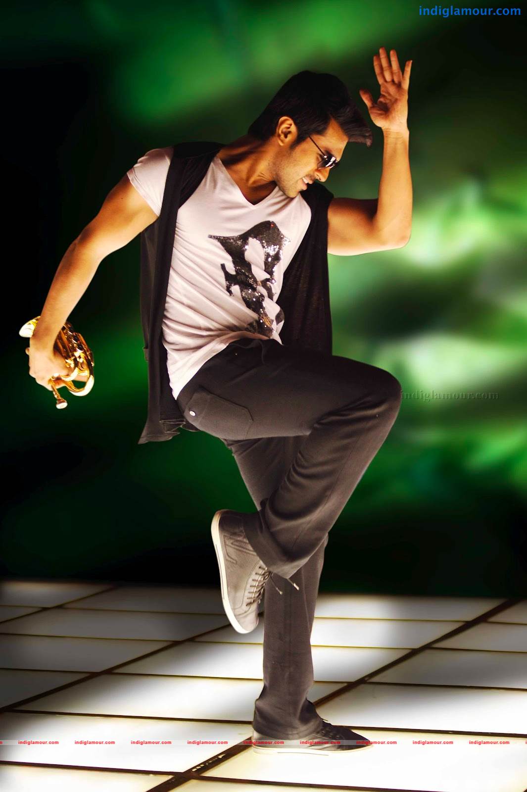 Naayak Movie hd photo