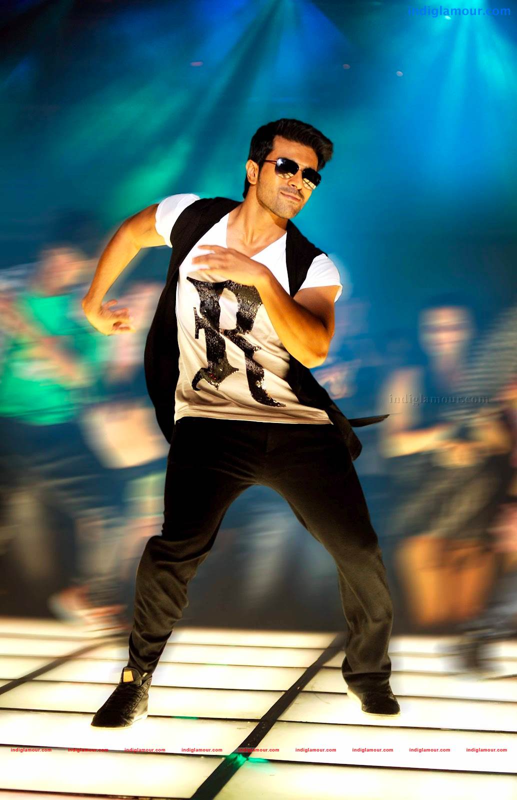 Naayak Movie hd photo
