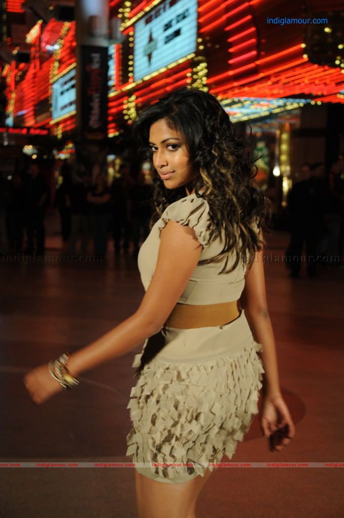 Nirantharam Nee Oohale Movie hd photo