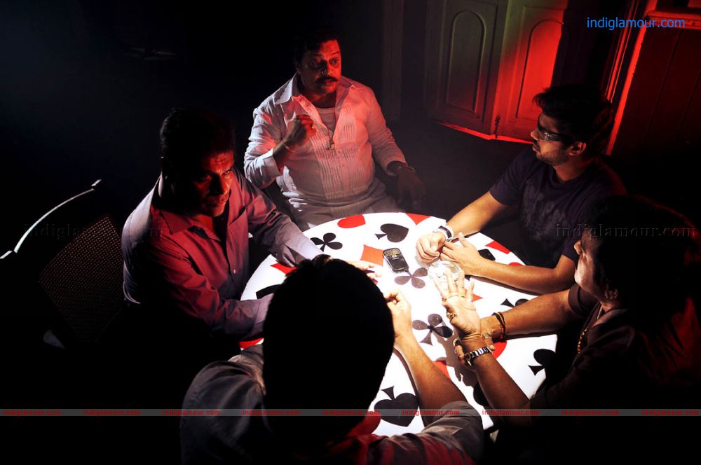 Kameena Movie hd photo