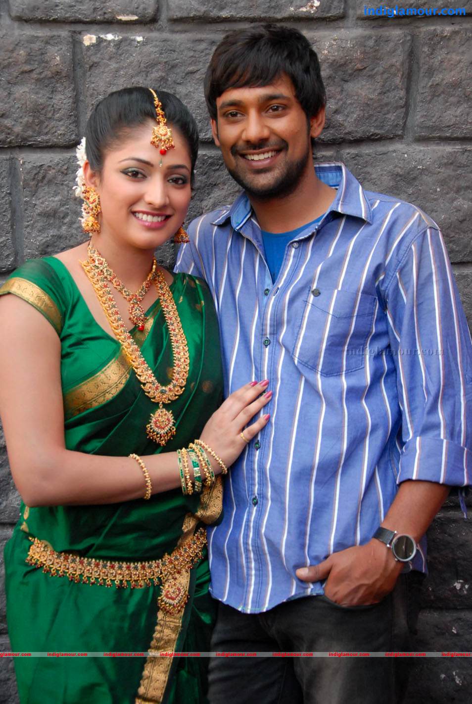 Abbai Class Ammai Mass Movie hd photo