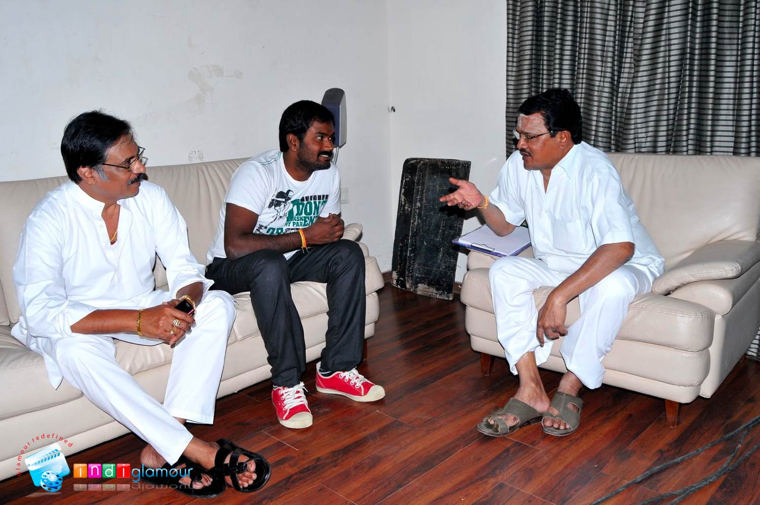 Pelli Pustakam Movie hd photo