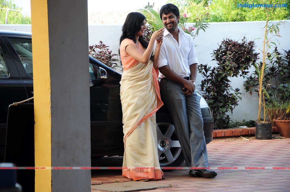 Yeto Vellipoyindi Manasu Movie hd photo