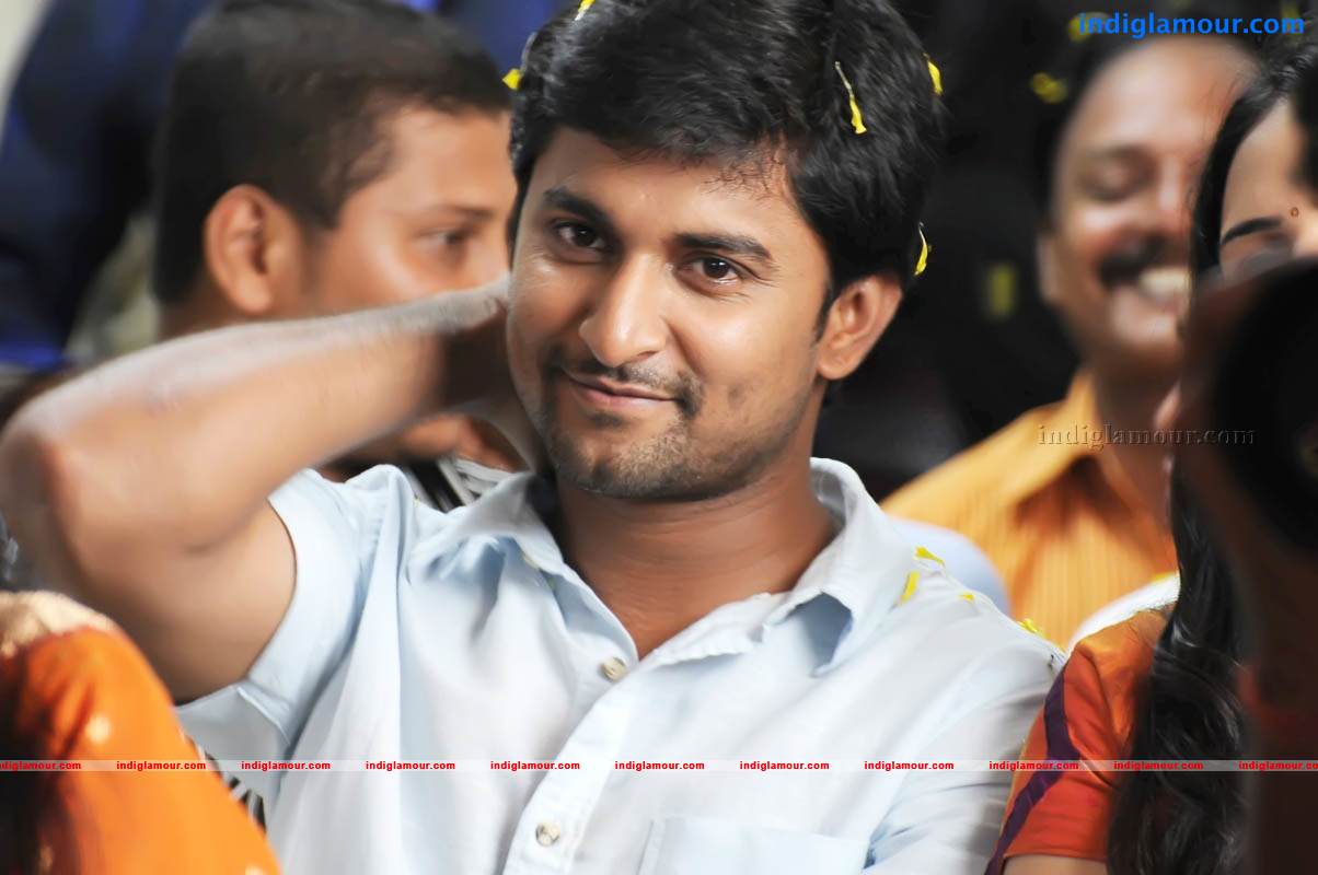 Yeto Vellipoyindi Manasu Movie hd photo