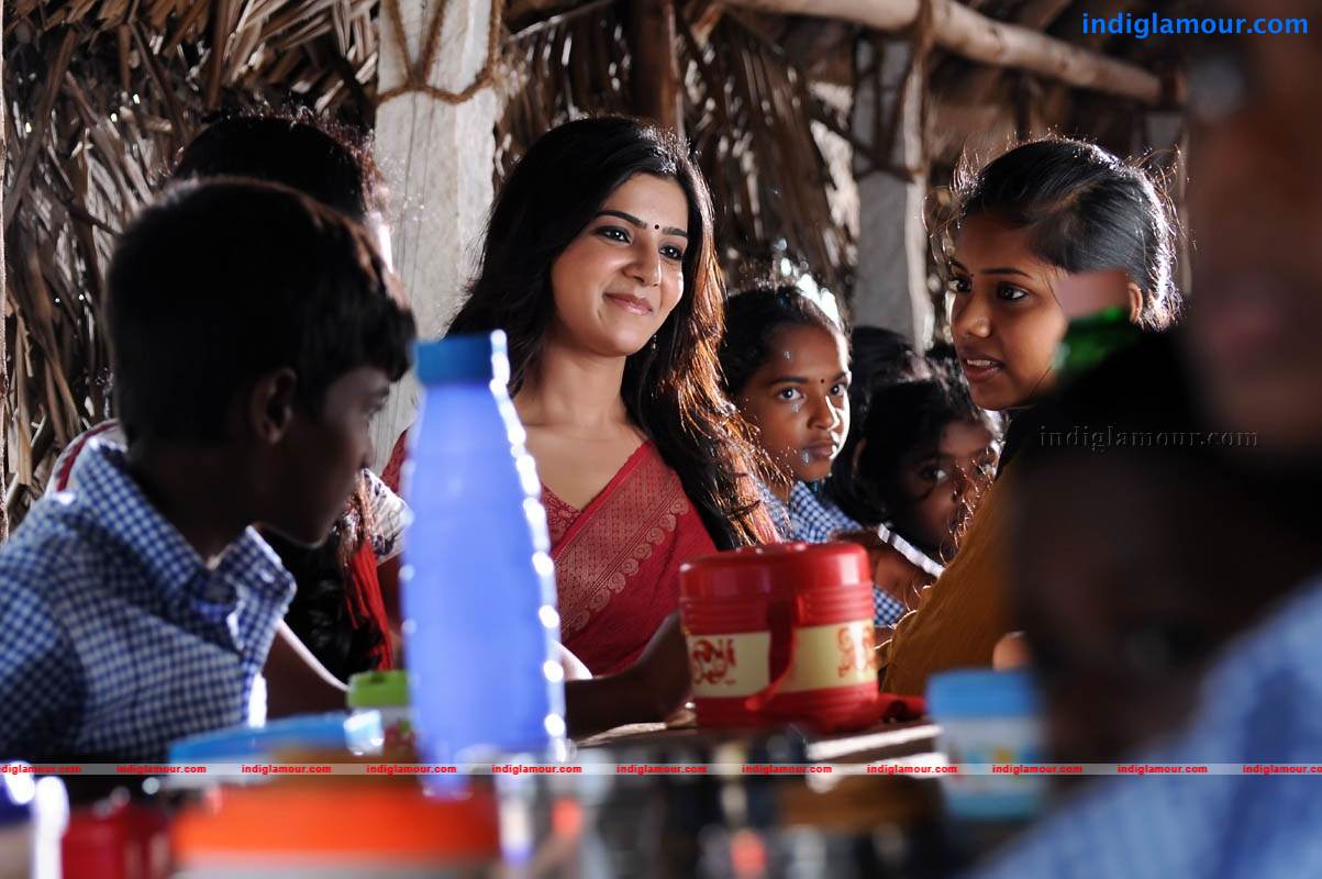 Yeto Vellipoyindi Manasu Movie hd photo