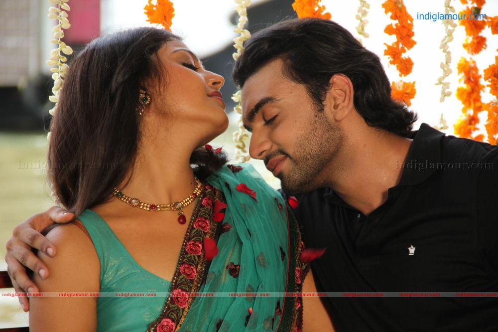 Punnami Ratri Movie hd photo