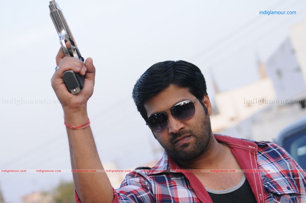 Yuganiki Okka Premikudu Movie hd photo