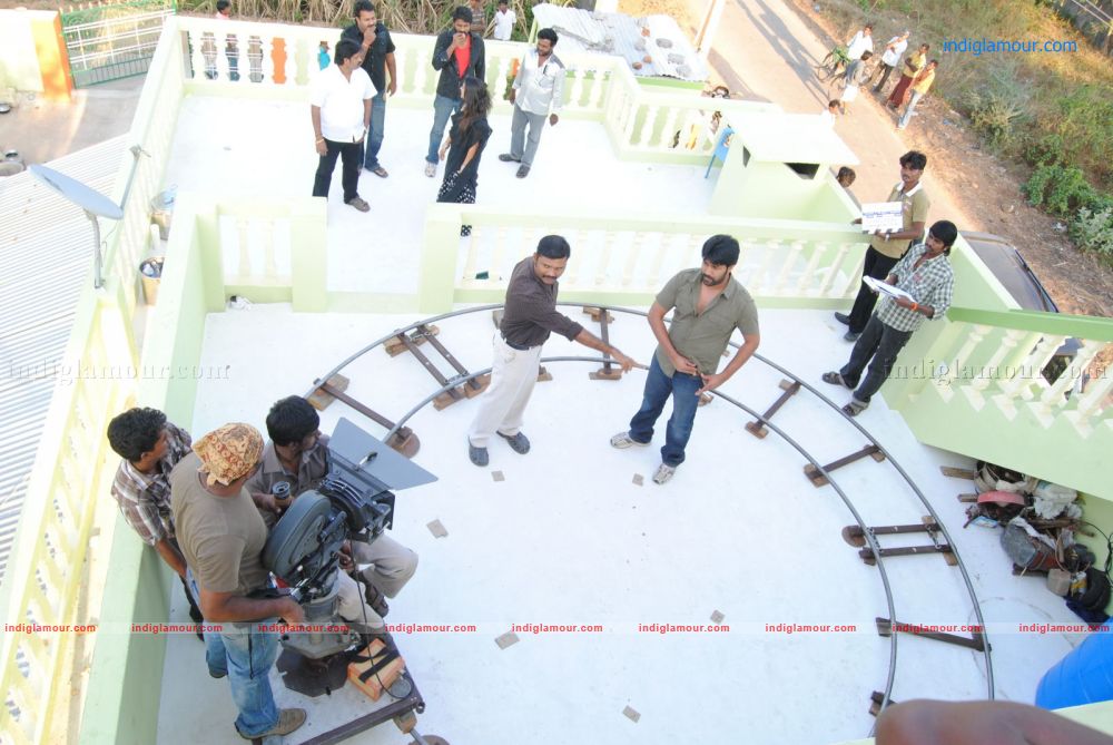 Yuganiki Okka Premikudu Movie hd photo