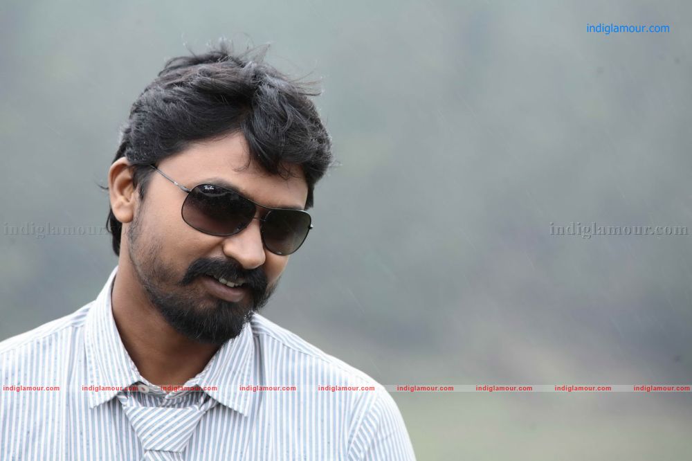 Alibaba Intlo Andaru Dongale Movie hd photo